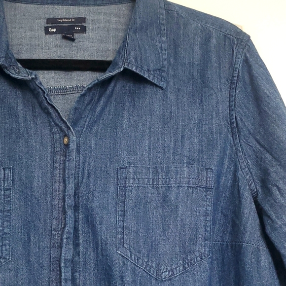 GAP Boyfriend Fit Jean Shirt (Large) - Picture 3 of 8